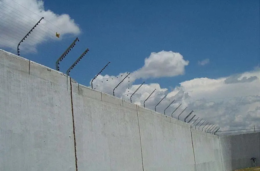 Compound Wall Installation