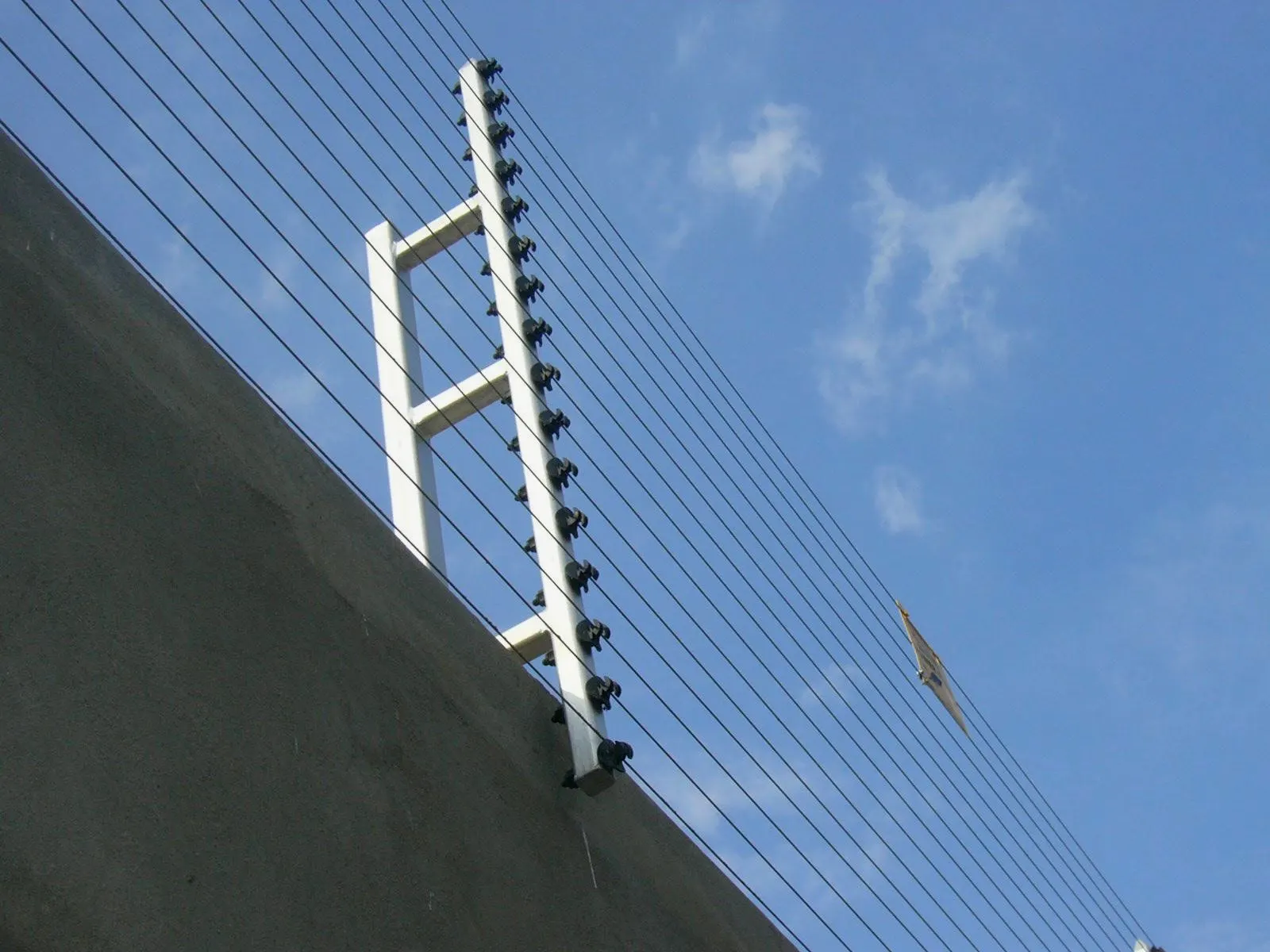Electric power fence installation